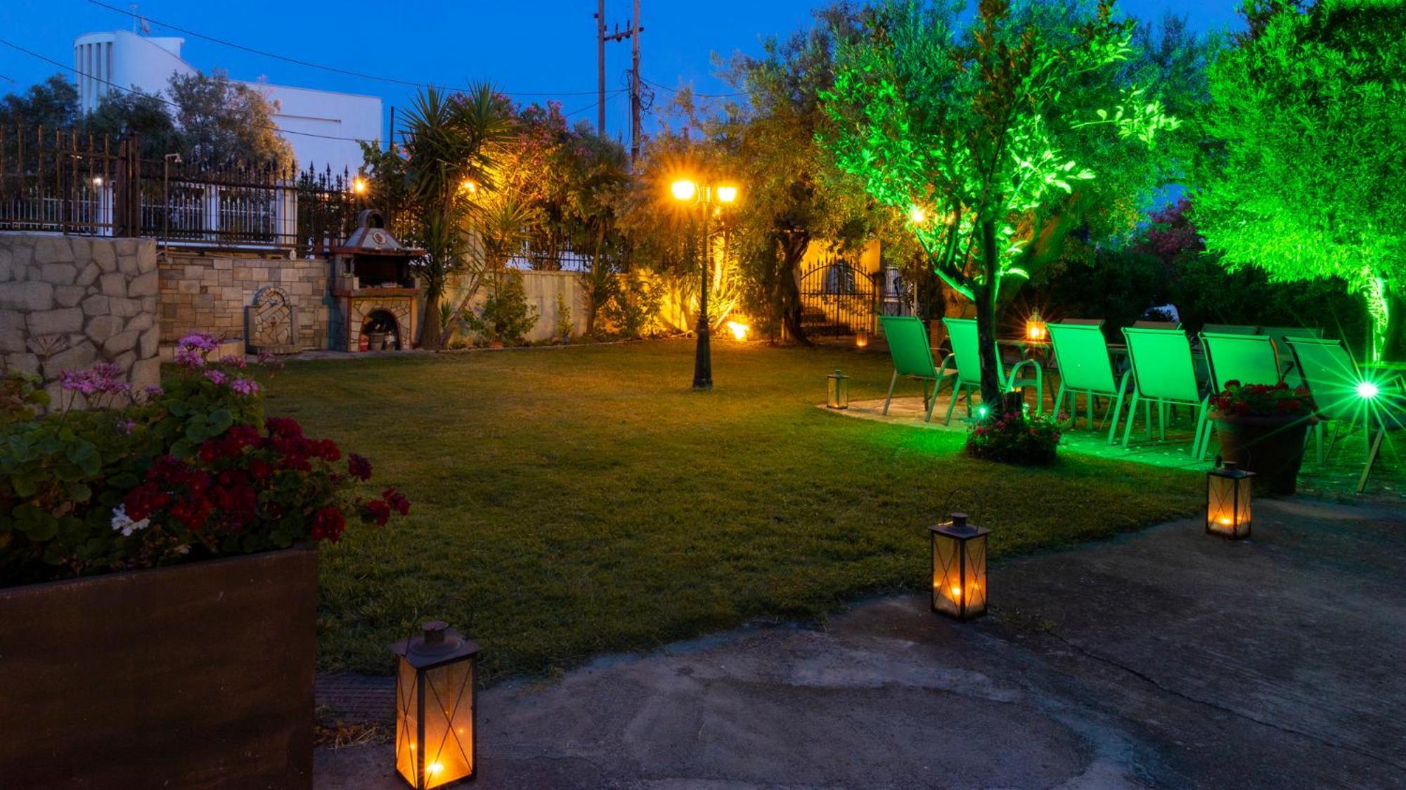 Salonikiou Beach Apartments & Villas Agios Nikolaos  Exterior foto