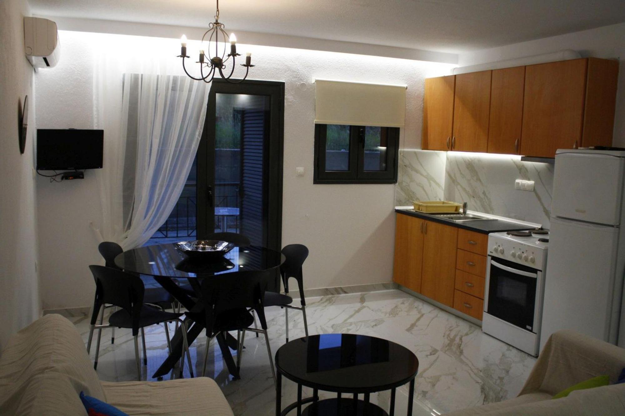 Salonikiou Beach Apartments & Villas Agios Nikolaos  Exterior foto