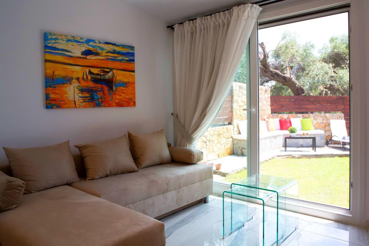 Salonikiou Beach Apartments & Villas Agios Nikolaos  Exterior foto