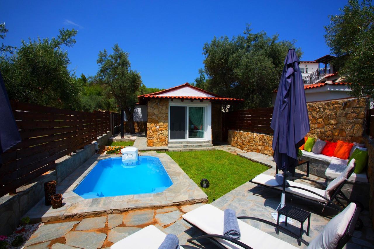 Salonikiou Beach Apartments & Villas Agios Nikolaos  Exterior foto