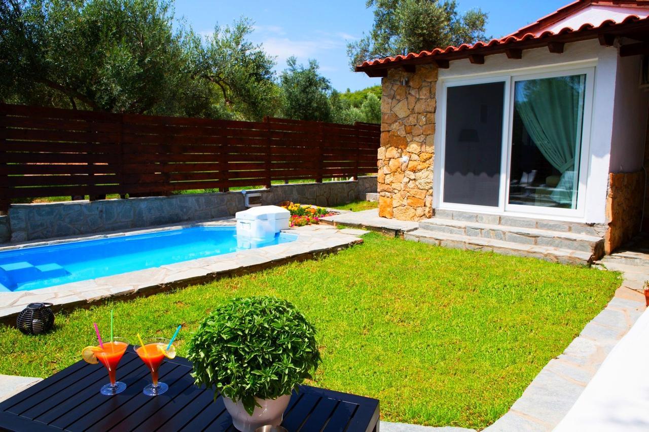 Salonikiou Beach Apartments & Villas Agios Nikolaos  Exterior foto