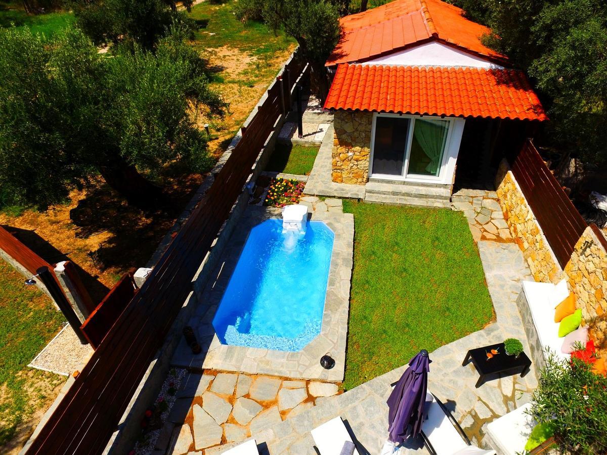 Salonikiou Beach Apartments & Villas Agios Nikolaos  Exterior foto