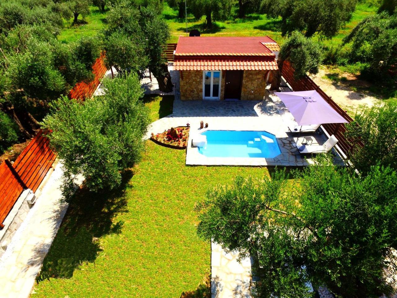 Salonikiou Beach Apartments & Villas Agios Nikolaos  Exterior foto